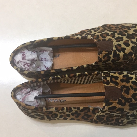 🐆 Leopard Print Slip On Shoes - Picture 12 of 16